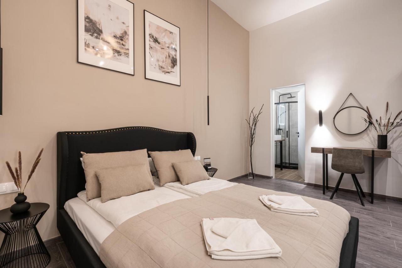 Apartamento Kl31 - Urban Escape - Prime Location - Klauzal Square By Bqa Budapest Exterior foto