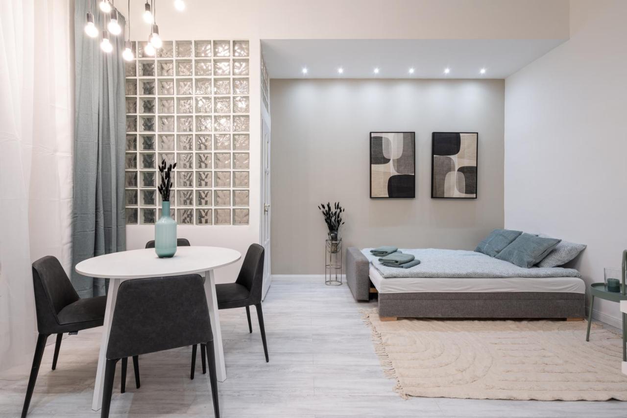 Apartamento Kl31 - Urban Escape - Prime Location - Klauzal Square By Bqa Budapest Exterior foto