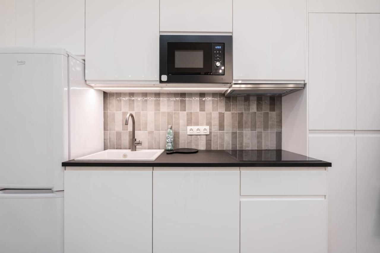 Apartamento Kl31 - Urban Escape - Prime Location - Klauzal Square By Bqa Budapest Exterior foto