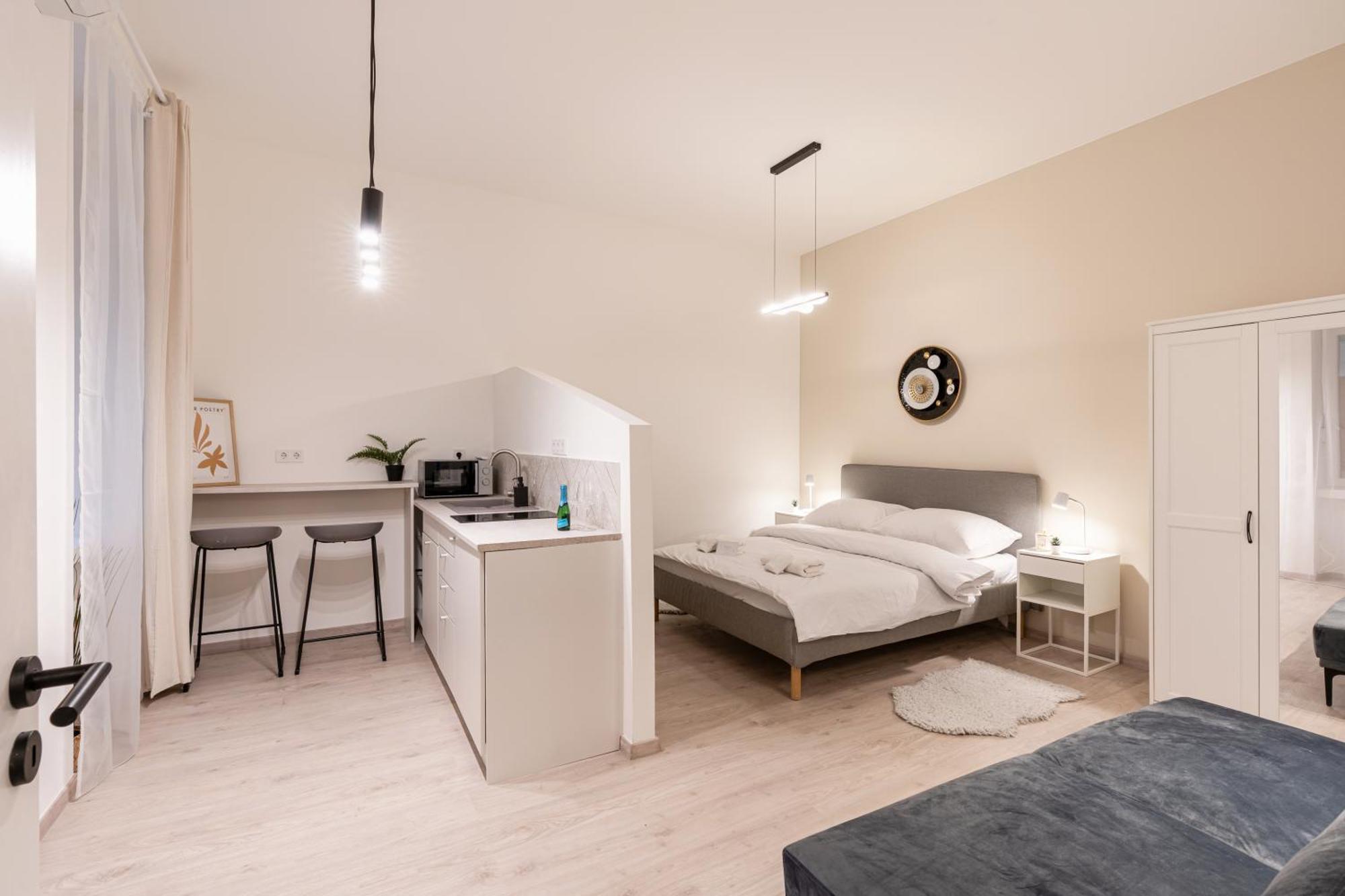 Apartamento Kl31 - Urban Escape - Prime Location - Klauzal Square By Bqa Budapest Exterior foto