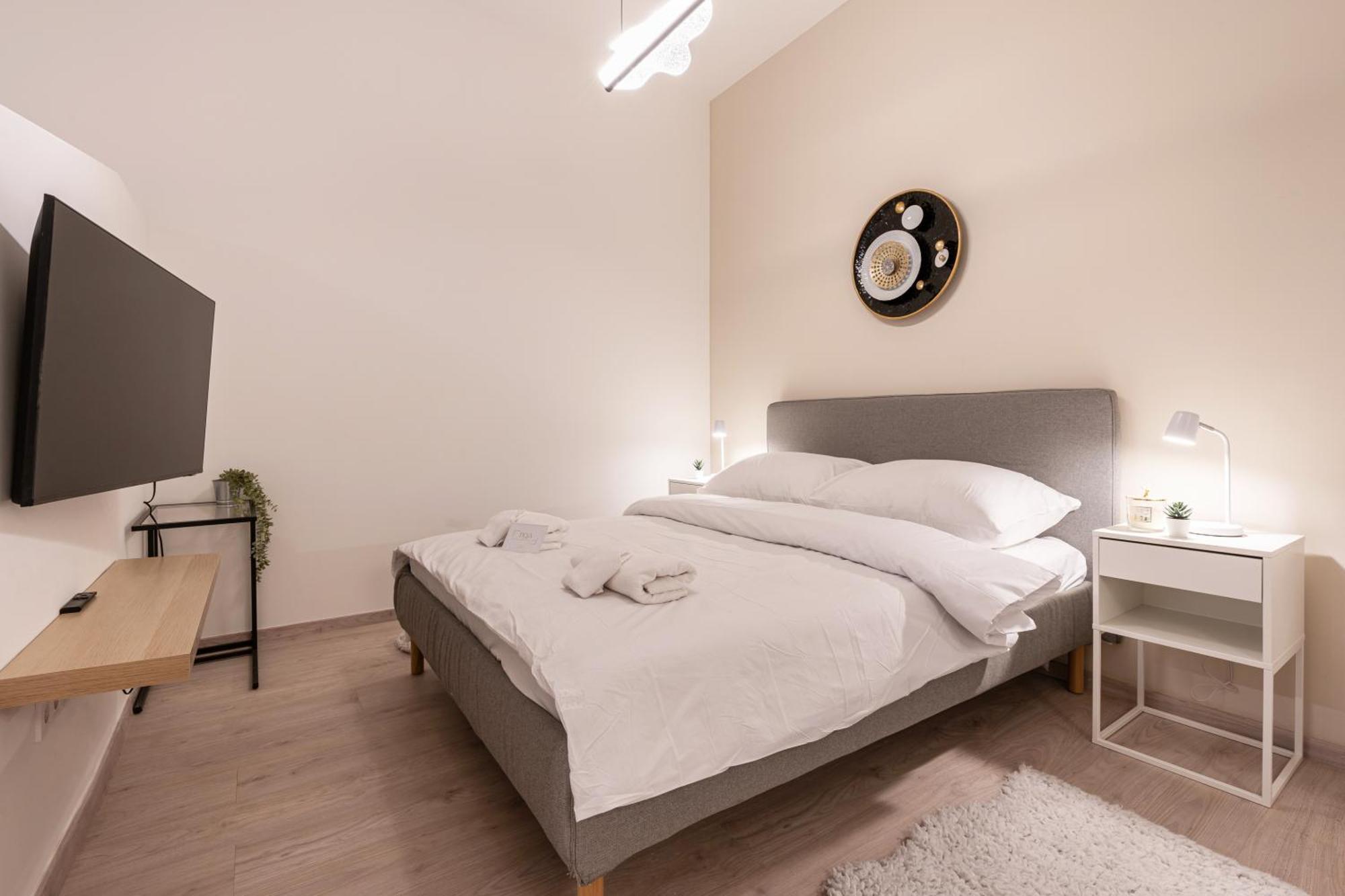 Apartamento Kl31 - Urban Escape - Prime Location - Klauzal Square By Bqa Budapest Exterior foto